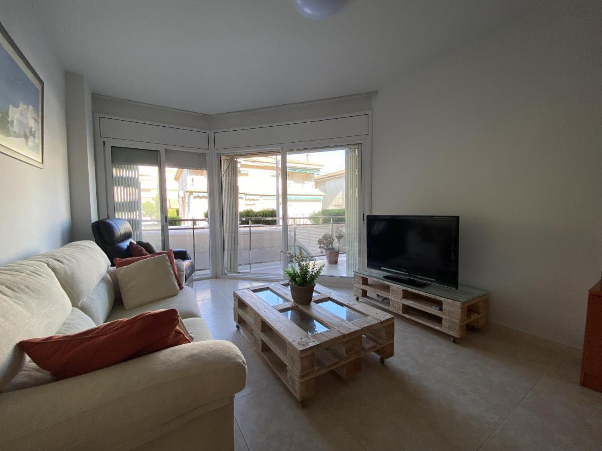 R123 Apartamento En La Planta Baja Con Piscina Cerca De La Playa Calafell Buitenkant foto